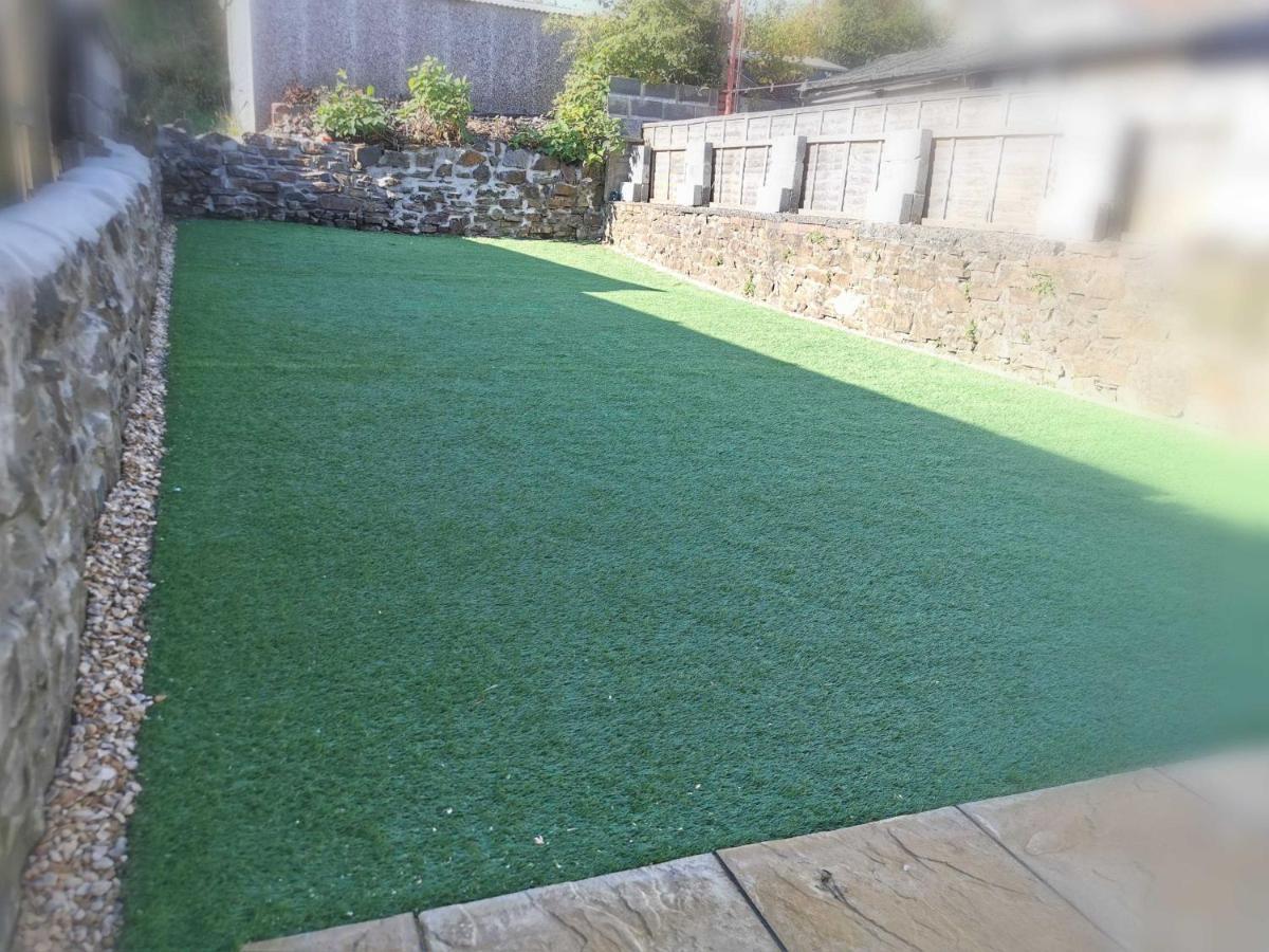 Large Green Garden, 4 Bedrooms, Sleeps 8 Swansea Extérieur photo