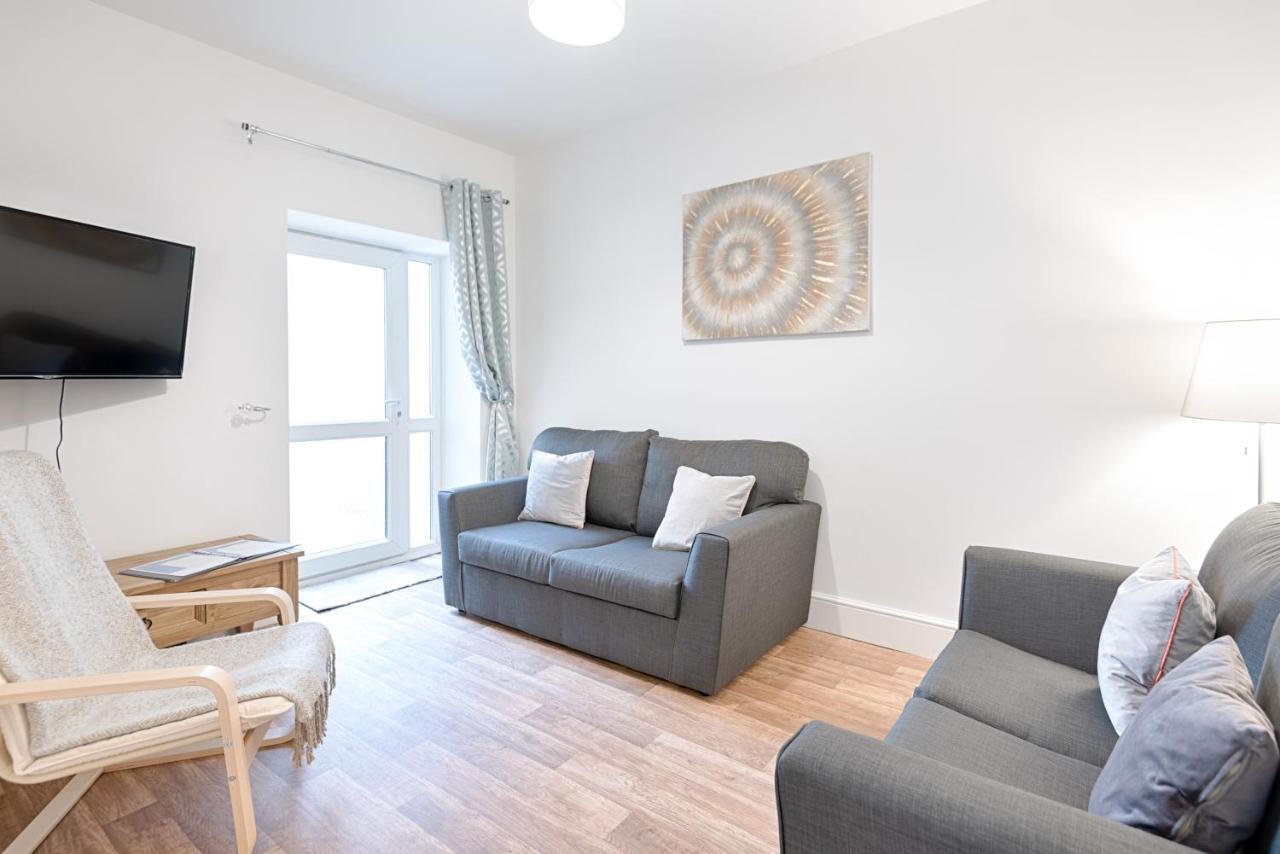 Large Green Garden, 4 Bedrooms, Sleeps 8 Swansea Extérieur photo
