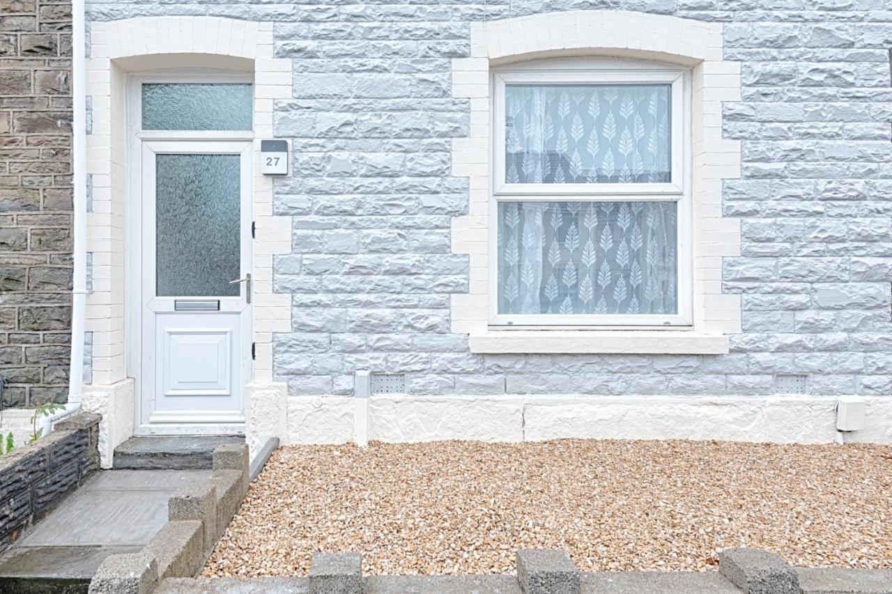 Large Green Garden, 4 Bedrooms, Sleeps 8 Swansea Extérieur photo
