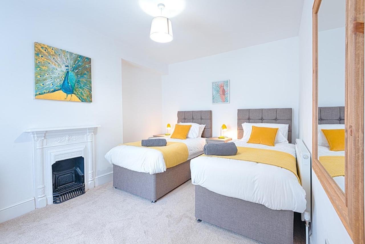 Large Green Garden, 4 Bedrooms, Sleeps 8 Swansea Extérieur photo